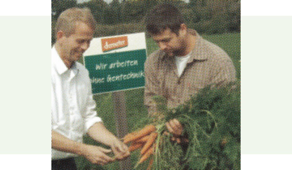 Stefan Voelkel und Ralf Weber von Bauckhof auf dem Möhrenfeld